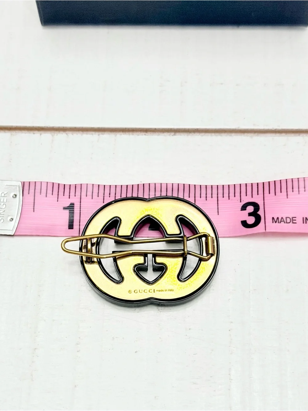 Gucci gg logo